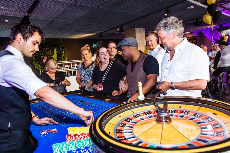 Case STRATECH Puur Feesten Case STRATECH Puur Feesten